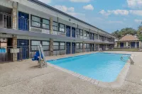 Motel 6 Boerne, TX - Pools
