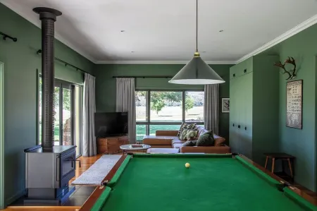 Two Rivers Lodge on the Goulburn River Acheron Отели в г. Александра