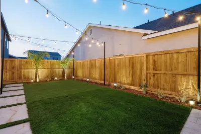 Bakersfield New NW Home – Fully Furnished & Ready. Upscale + Kitchen Amenities Hôtels à proximité de l'Aéroport Meadows Field