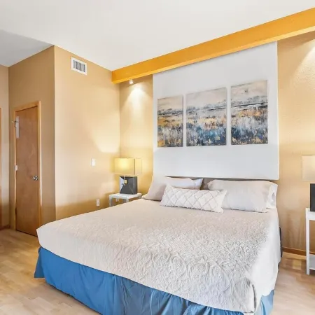 European Village Romantic Getaway!