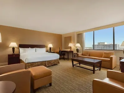 Hilton Fort Wayne at the Grand Wayne Convention Center Hotels near Brookside Mansion