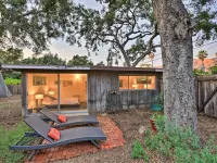 Mid-Century Steps from Miramar Beach, Private Yard in Montecito Hotels in Montecito