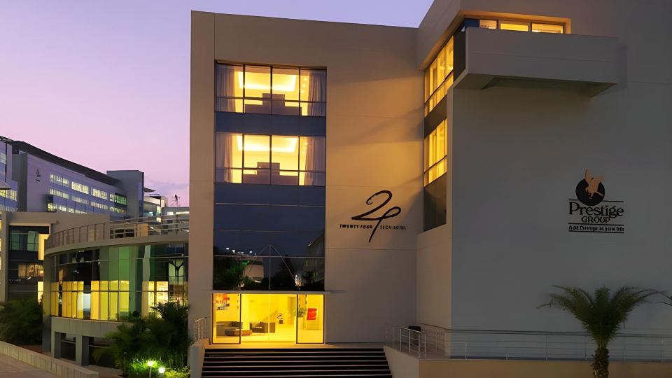 24 Tech Hotel