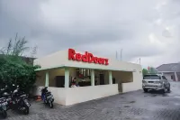 RedDoorz near RS Imanuel Hotel di Sukabumi Indah