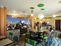 Holiday Inn Express & Suites Perry-National Fairground Area