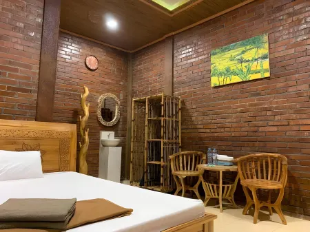 Budi Bambu Homestay Yogyakarta Bangunjiwo Mitra RedDoorz Отели в г. Kasihan