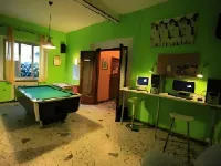 Sunflower City Student Hostel & Bar