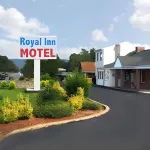 Royal Inn Motel Hotels in Waynesboro