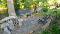 Creekfront Retreat • Hot Tub • Pool Table • Near Town/National Park • Rejuvenate