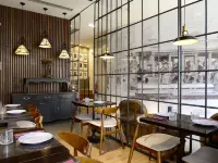 Dalma Old Town - Castelo Hotels near Lisbon Water Museum