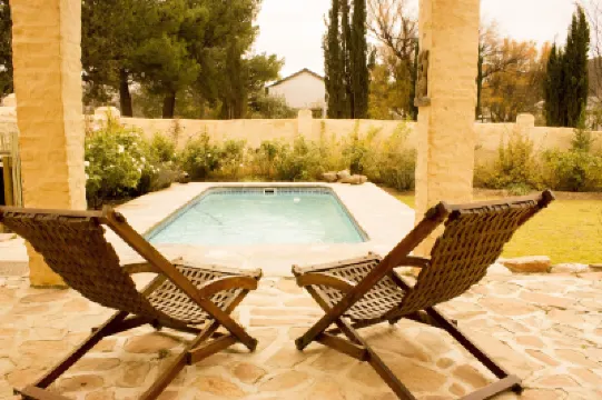 더 이비스 라운지  호텔