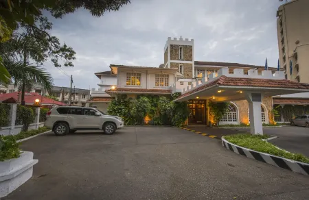 Protea Hotel Dar es Salaam Courtyard
