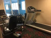 Comfort Inn & Suites University - Phòng Gym