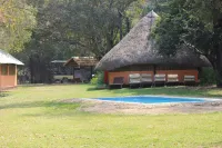 Ndhovu Safari Lodge - Pools
