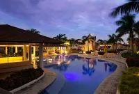 Crusoe Cabins Casobe - Pools