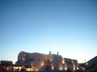 佩裡薩灣飯店 佩里沃羅海灘（Perivolos Beach）附近的飯店