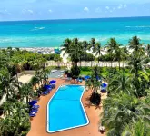 Radisson Resort Miami Beach - Beach