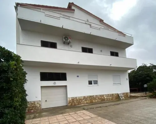 Apartments Tara Hotels in Razanac