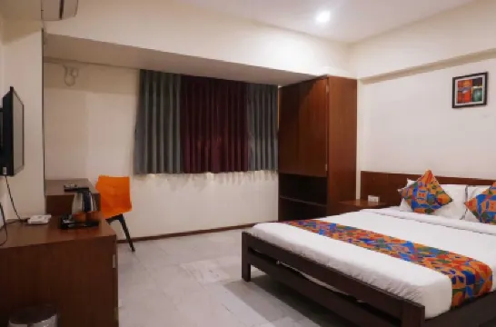 Hotel Executive Residency โรงแรมใกล้อาศรมโอโช