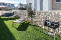 Apartments Mare B with Pool - Hot Tub