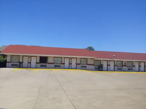 Brooks City Executive Inn