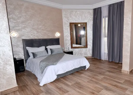 Hotel Nouzha Отели в г. Ain Chqef