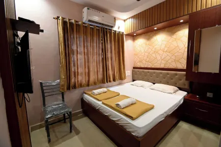 PRARTHANA RESIDENCY Отели рядом с достопримечательностью «Shri Murdeshwara Beach»