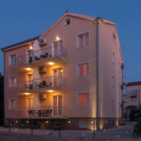 Apartments Island Beat