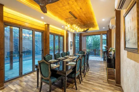 Amã Stays & Trails Kashi House, Rishikesh Отели рядом с достопримечательностью «Glamping Dome By Navira home's»