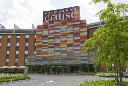Hotel Cruise