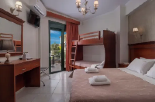 Paradise Hotels in Volvi