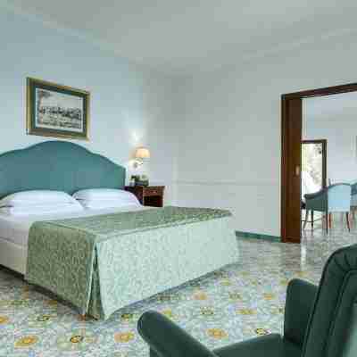 Lloyd's Baia Hotel Rooms