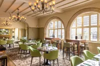 The Crown Manor House Hotel Hotels in Woodlands