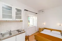 Apartments Palma Hotels in Govedari