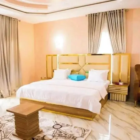 Clevero Hotel