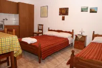 Maleatis Apollo Guesthouse Hotels in Sampatiki