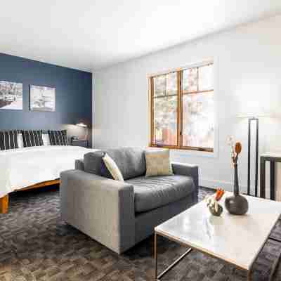 Gravity Haus Truckee Rooms