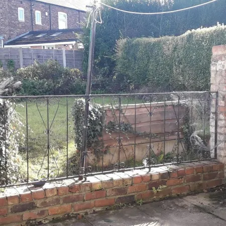 Homely 4-Bed House in Manchester
