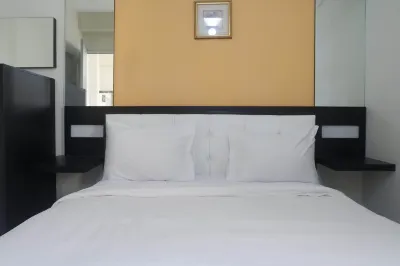 Best Deal 2Br Apartment at Dian Regency Near Its Hotels in Sukolilo