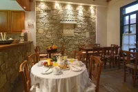 Artemis Hotel - breakfast