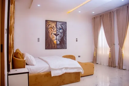 Lekki Aprt/pool/gym/sleeps 6/ Freep/tv/wifi