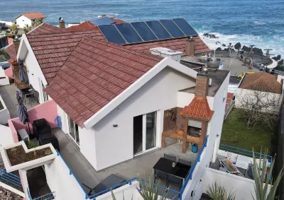 Sea and Sun 4 You - Porto Moniz Hotels near Aquario da Madeira