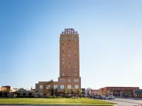 Hotel Settles Hotels near College Park Shopping Center