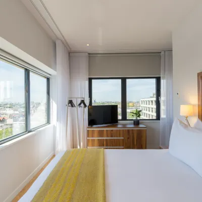 Premier Suites Rotterdam Hotels near Groothandelsgebouw