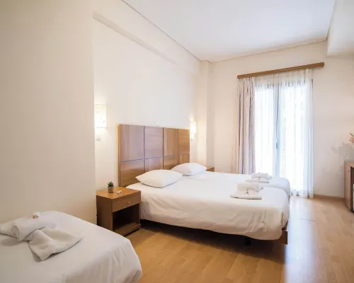 Tholos Hotels in Delphi