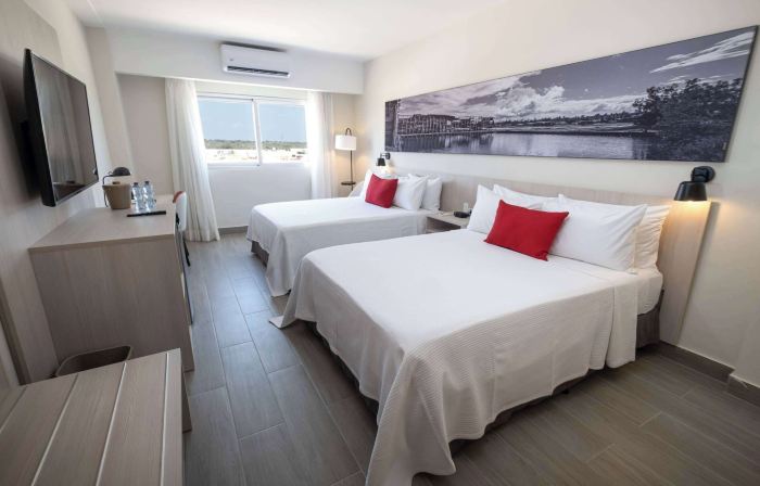 Super 8 by Wyndham Manzanillo