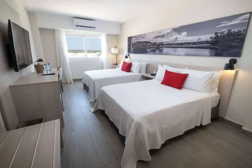 Super 8 by Wyndham Manzanillo Hotel a Monte Cristi