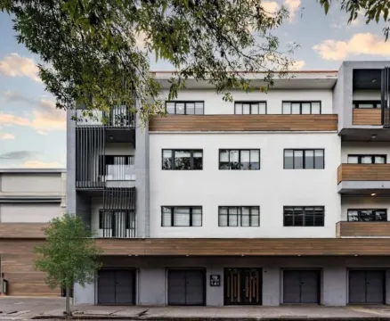 馬里亞諾·埃斯科貝多公寓 by VH