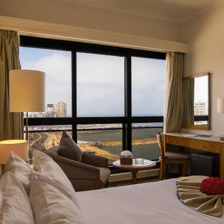 Plaza Hotel Alexandria Отели рядом с достопримечательностью «Мост Стэнли-Бридж»