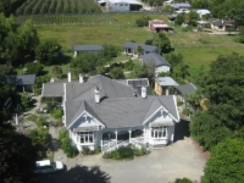 White Elephant Accommodation Hotels in Motueka